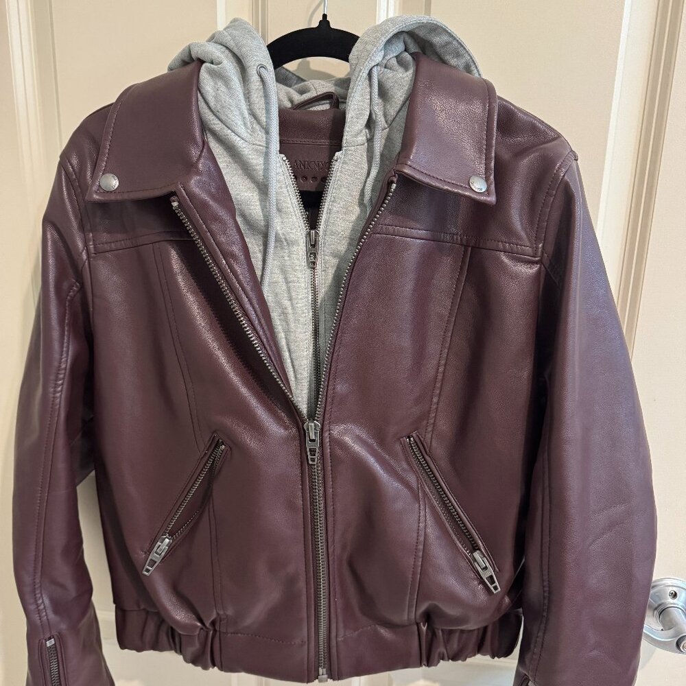BLANKNYC Burgundy Gray Faux Leather Bomber Jacket w/Removable Hood Size Large - Picture 6 of 9
